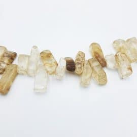 אבני חן קוורץ טיבעי מלבנים חור עליון, 25X10ממ, חור 1 מ"מ, כ-40 ס"מ בשורה